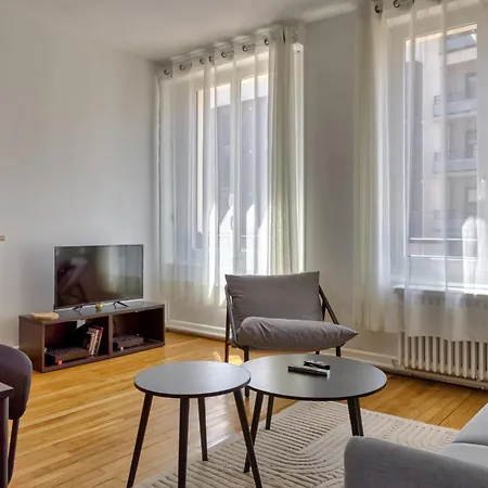 Le Lili's Elegant F4 Proche Du Centre-ville De Apartman