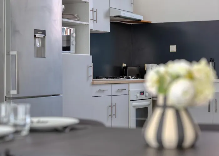 Le Lili's Elegant F4 Proche Du Centre-ville De Appartamento