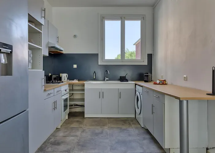 Le Lili's Elegant F4 Proche Du Centre-ville De *